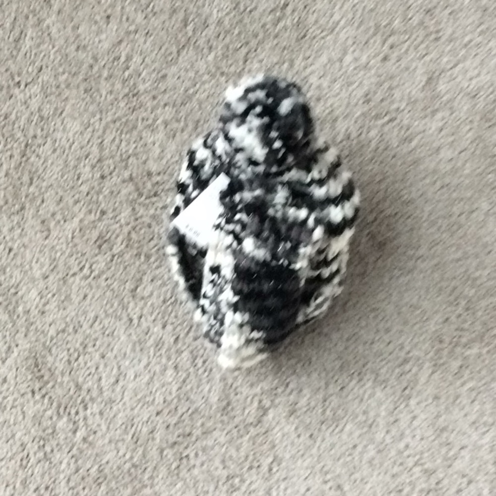 Girls hat and mittens